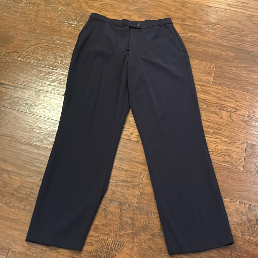 Investments,14 L, classic black slacks -always in style